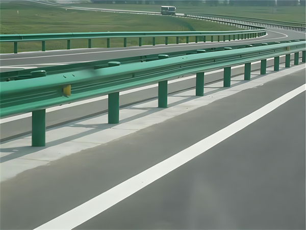 西藏波形梁护栏在高速公路的应用