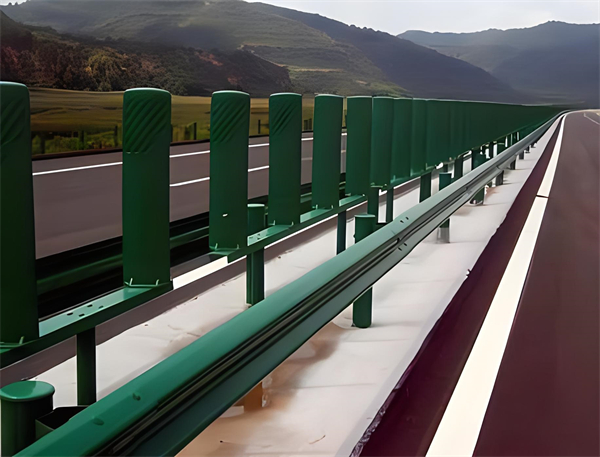 西藏三波护栏板在高速公路的应用
